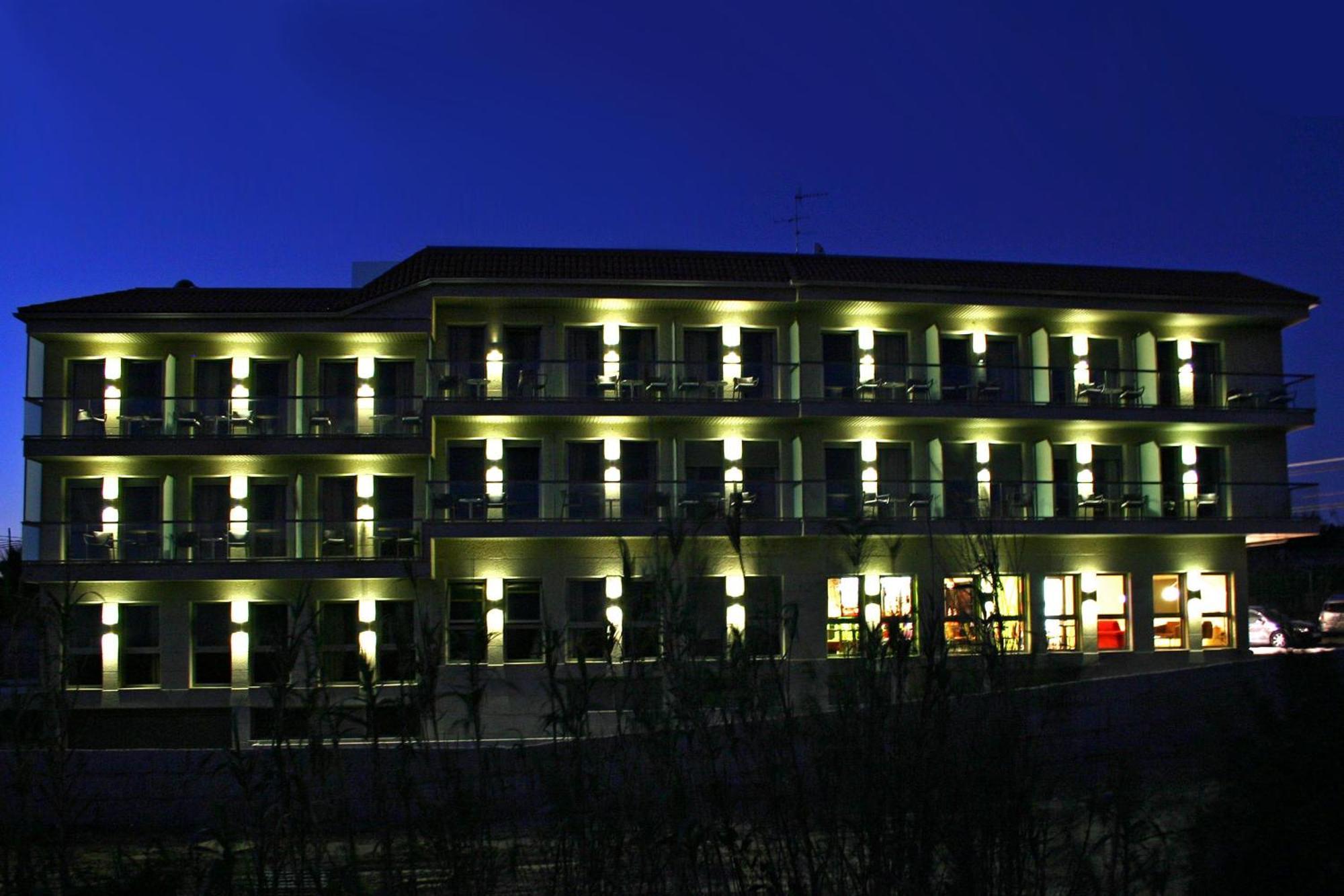 Royal Nayef Hotel Портоново Екстериор снимка