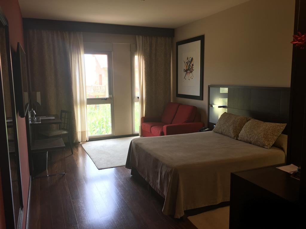Royal Nayef Hotel Портоново Екстериор снимка
